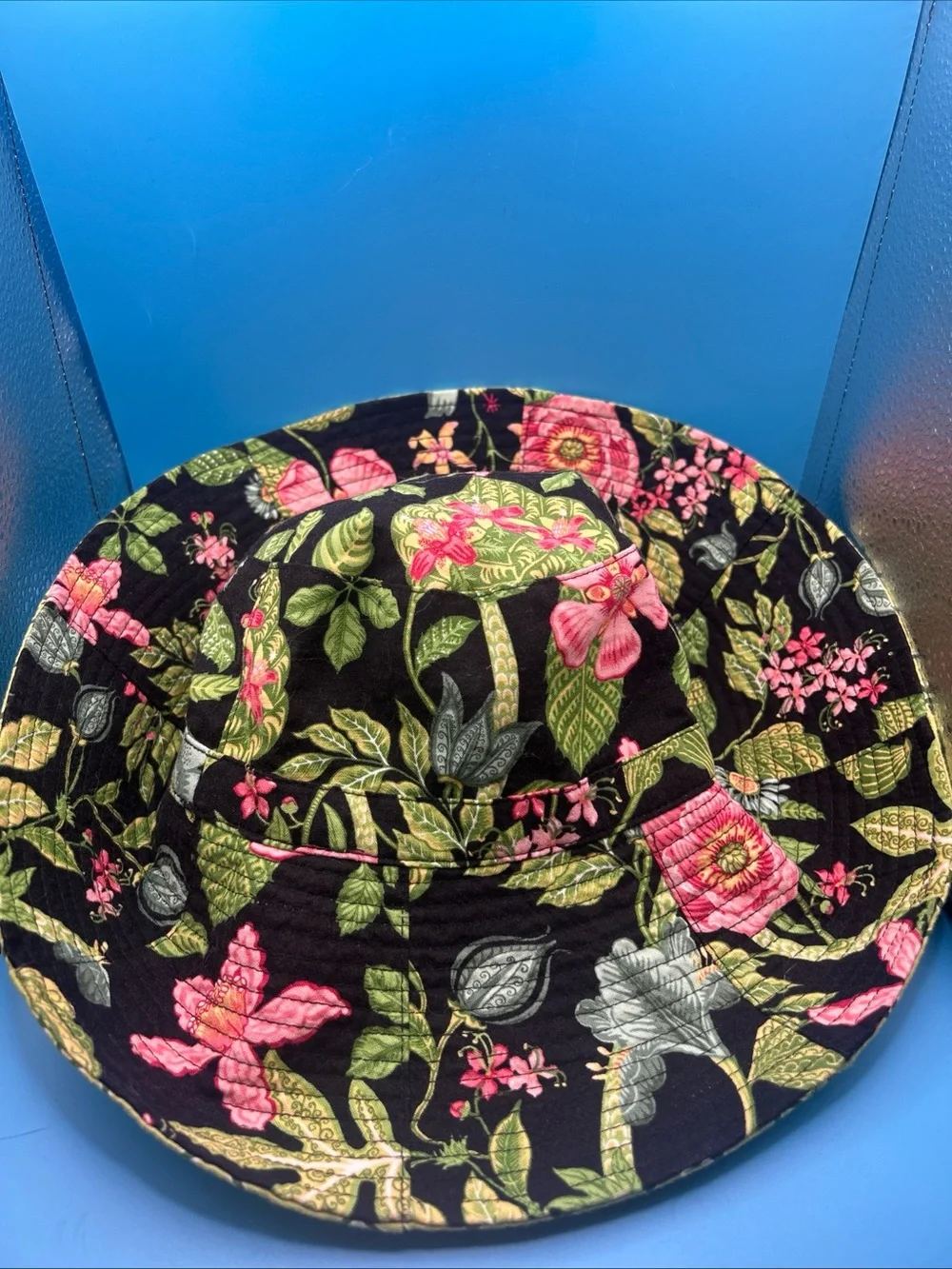 Vera Bradley - Floral Reversible Green Quilted Bucket Hat